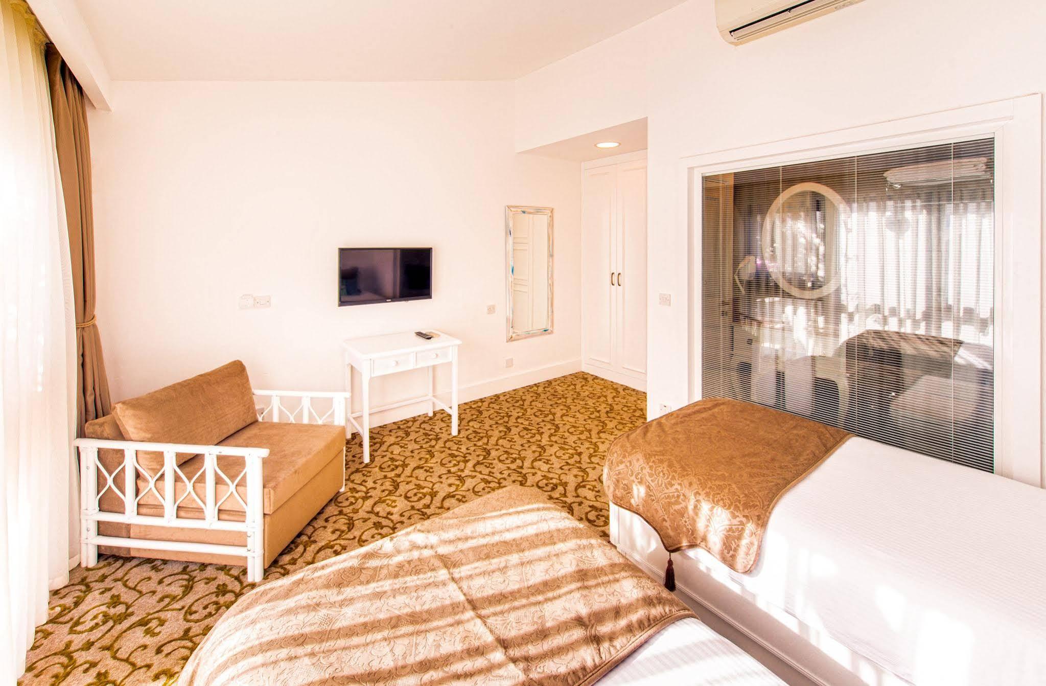 The Olive Tree Hotel Saint Epiktitos Exterior foto